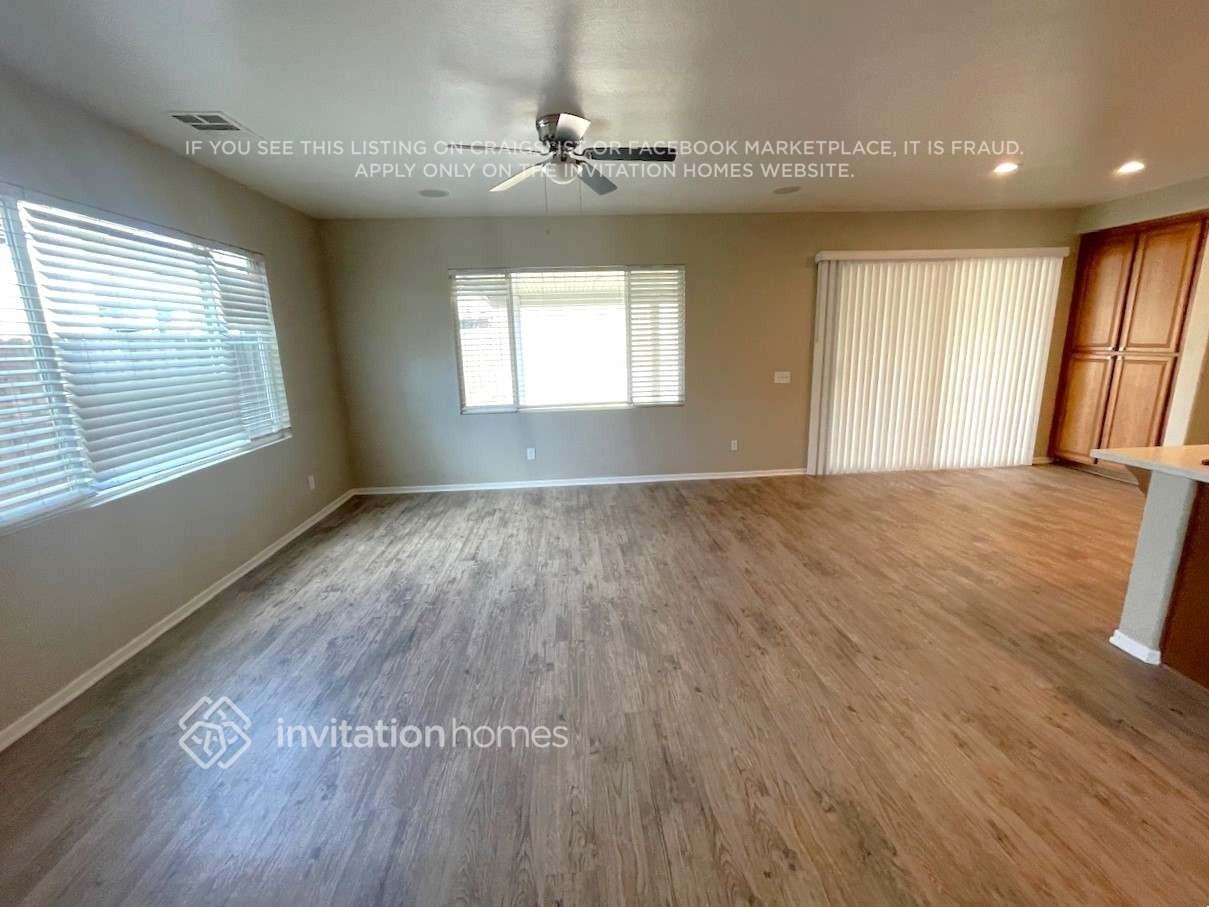 34648 Wintersweet Ln - Photo 3 of 19