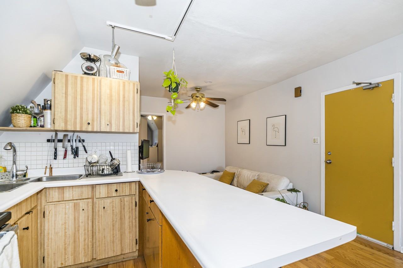 445 Manning Avenue #C - Photo 4 of 10