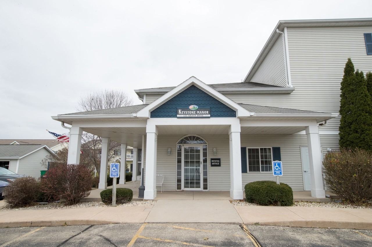 121 Knaup Drive - Photo 2 of 36