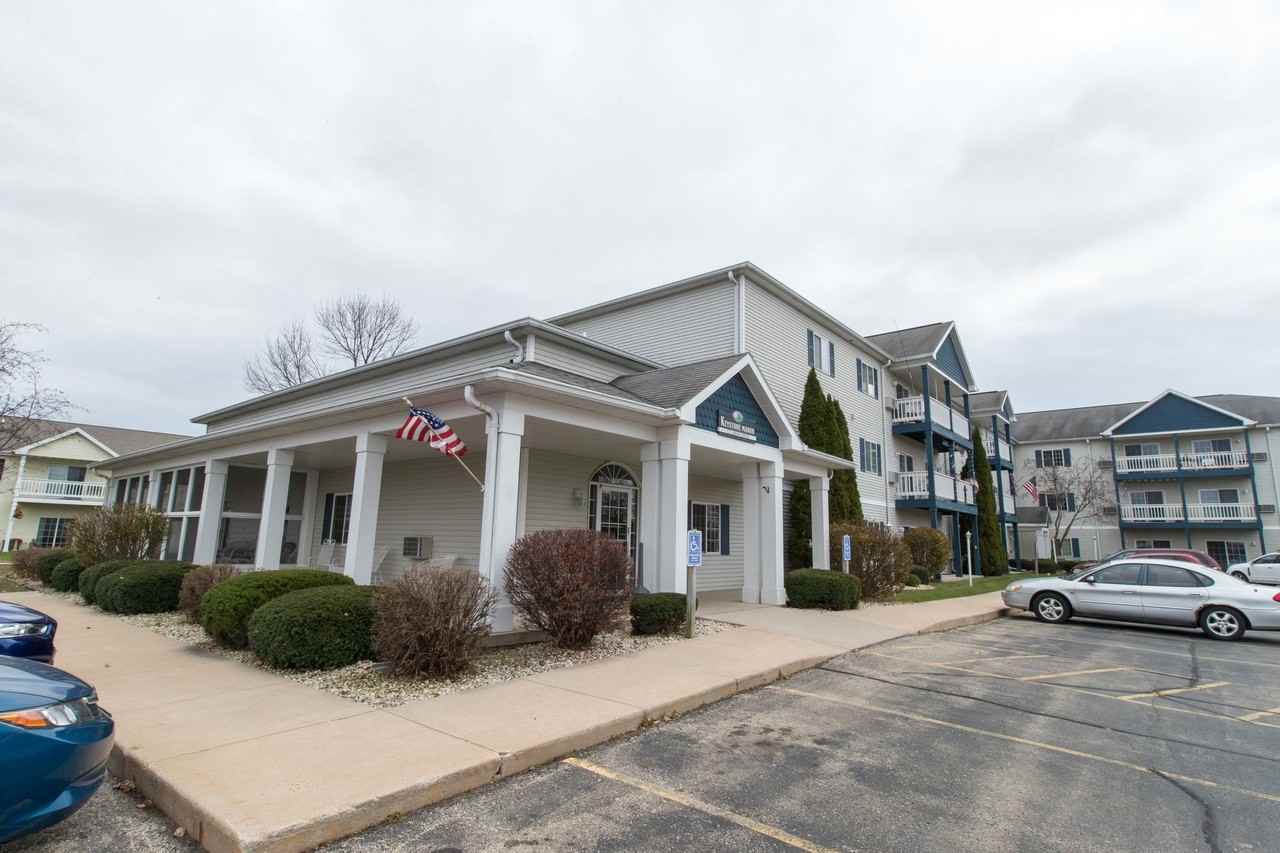 121 Knaup Drive - Photo 3 of 36