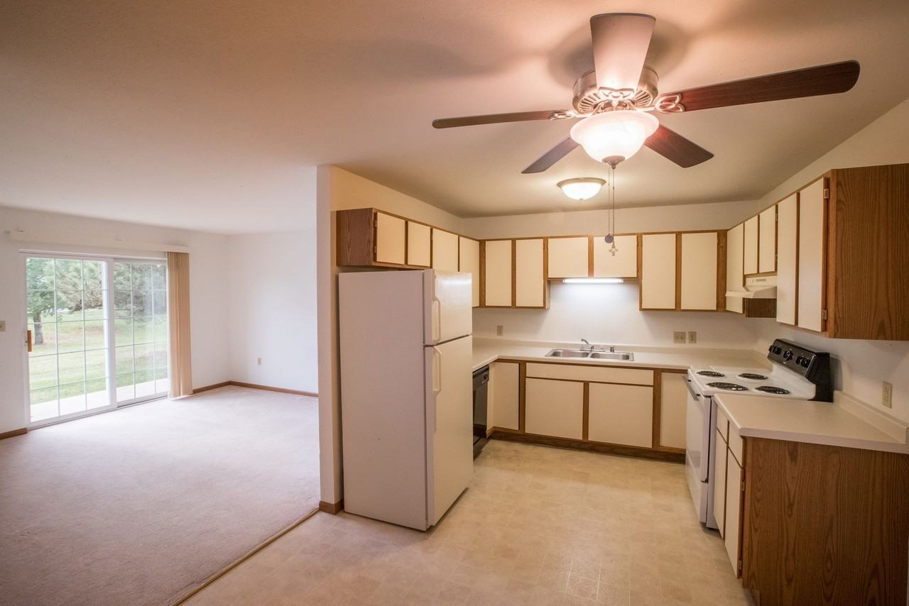 121 Knaup Drive - Photo 6 of 36