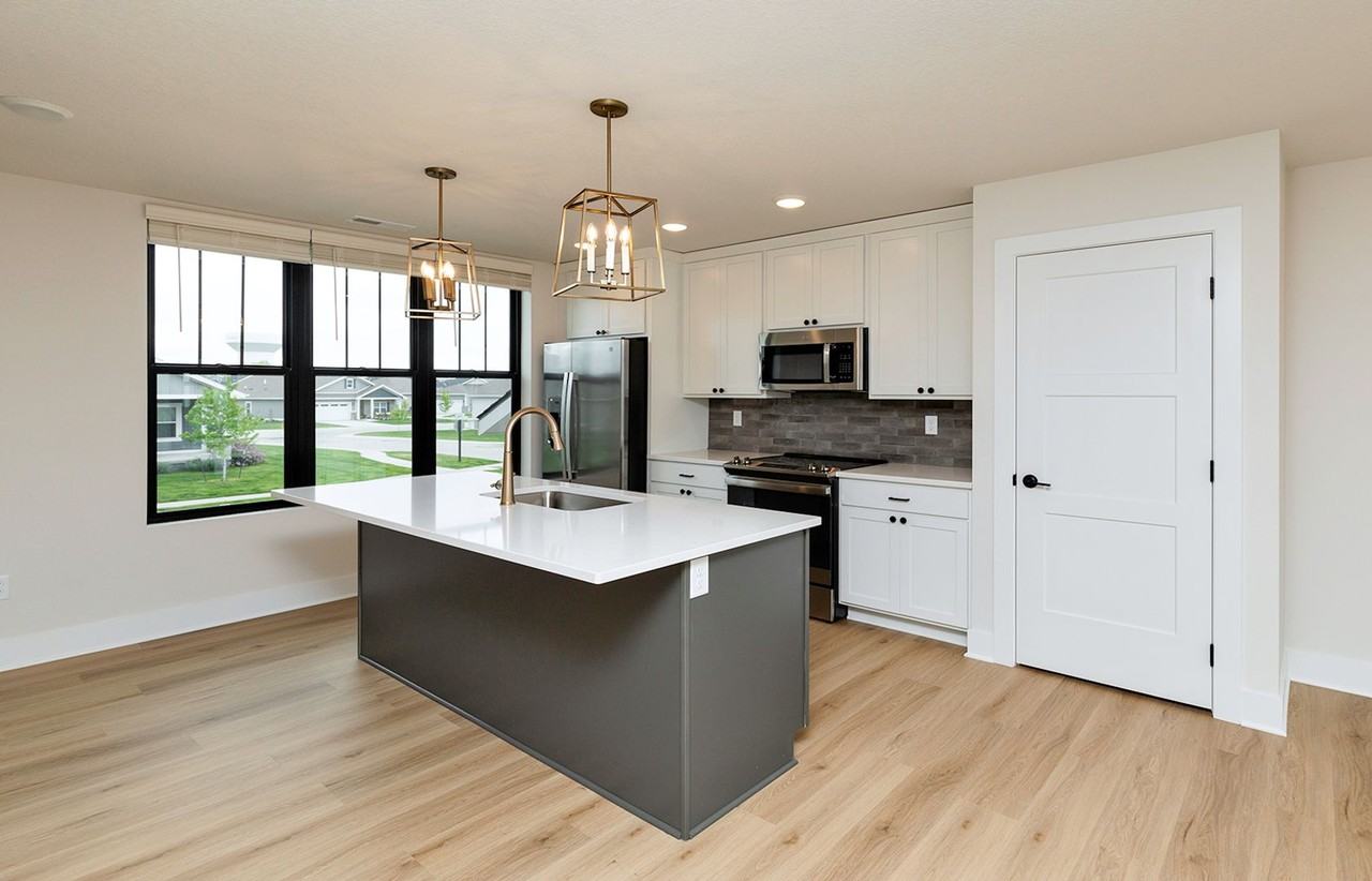 Southwest Prairie Trail Townhomes - Photo 3 of 29