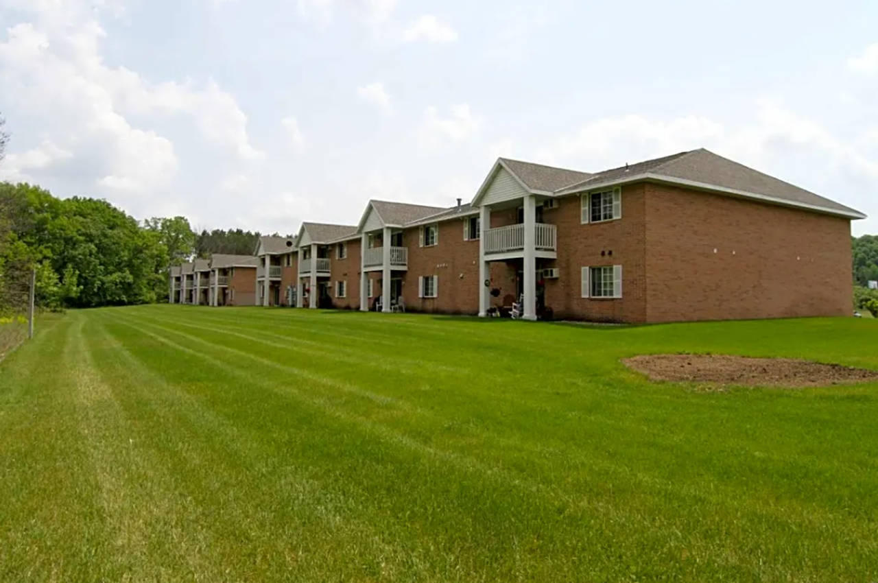 1553 Apple Tree Lane - Photo 5 of 29