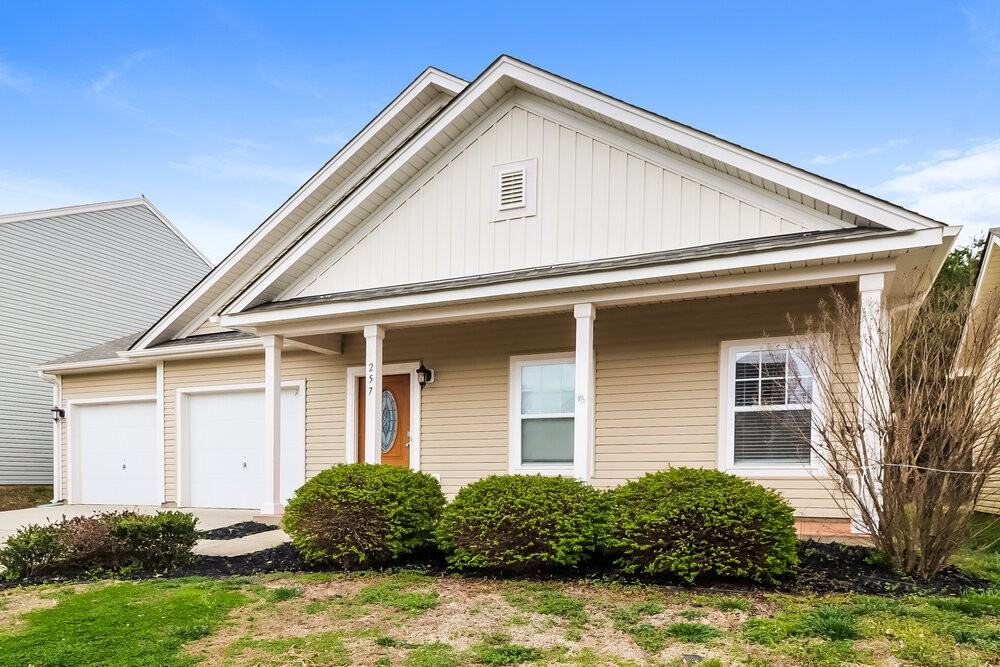 257 Ranlo Ave - Photo 4 of 16