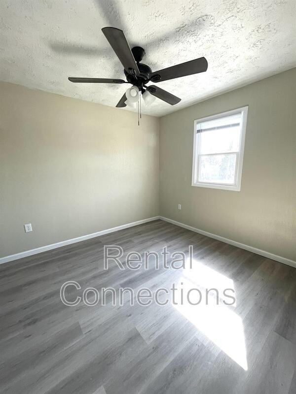 605 N 9th St #4 - Photo 3 of 5