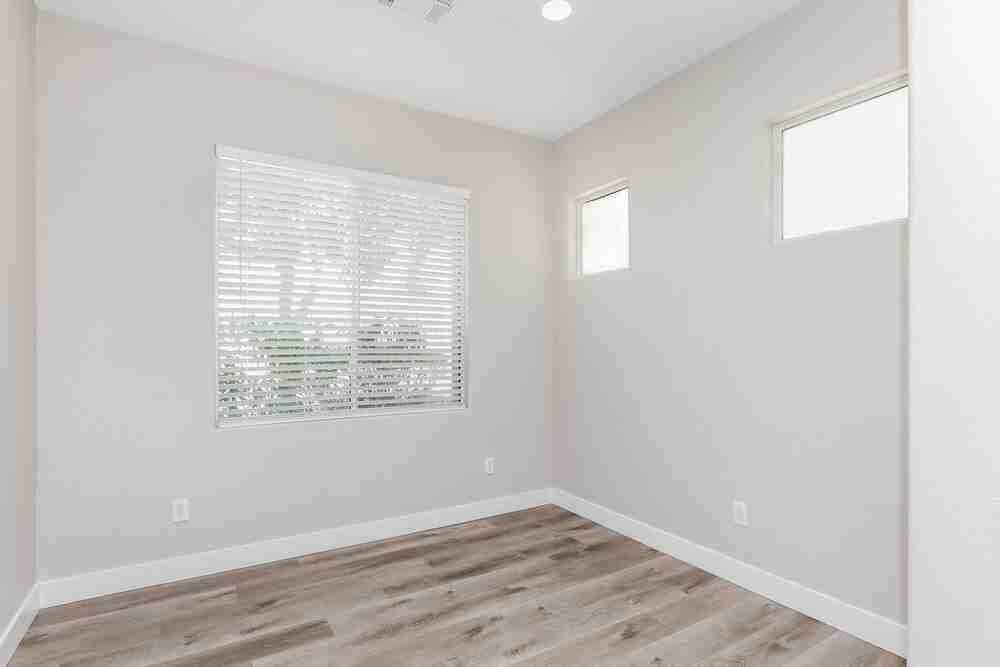 10367 Gwynns Falls St - Photo 6 of 17