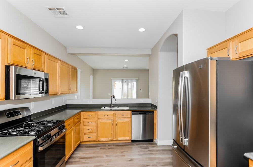 10367 Gwynns Falls St - Photo 7 of 17