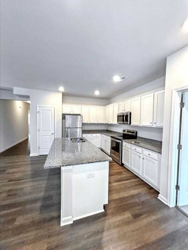 8157 Long Island Rd - Photo 2 of 35