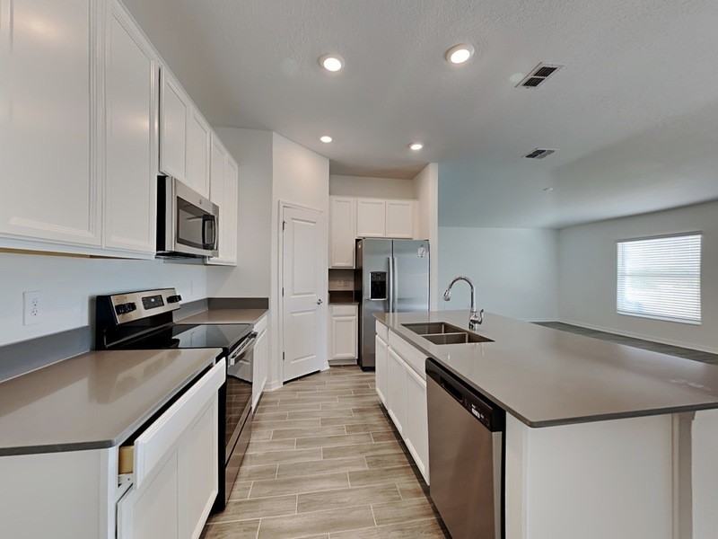 301 Piave St - Photo 2 of 24