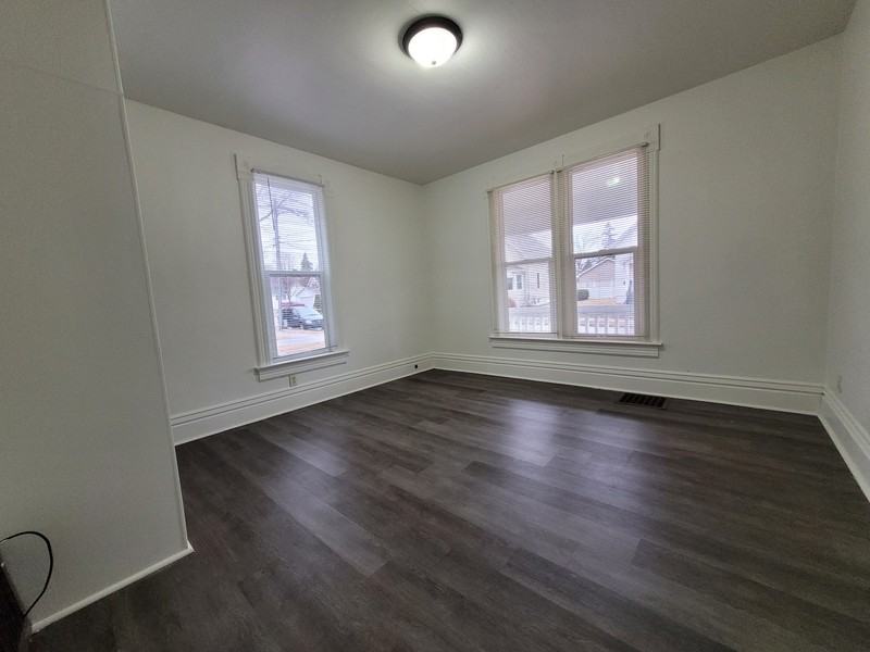 153 Brockway Ave - Photo 6 of 27