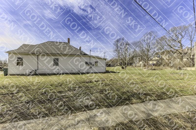 621 S Mound St - Photo 2 of 7