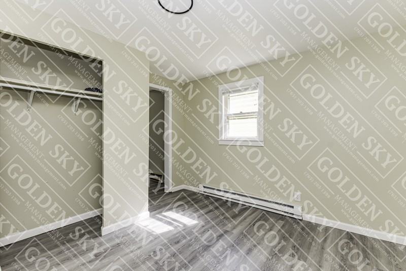 621 S Mound St - Photo 5 of 7