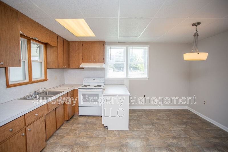 509 S Main St - Photo 7 of 22