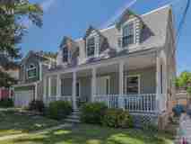 927 Woodlawn Ave - Photo 1 of 1