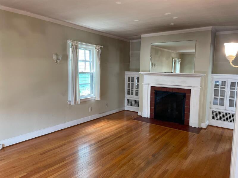 927 Woodlawn Ave - Photo 4 of 21