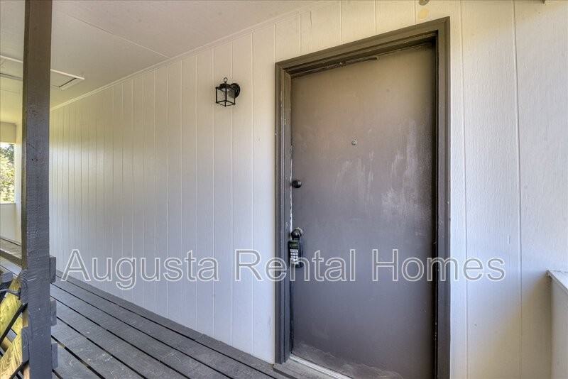 325B Verdery Dr - Photo 4 of 18