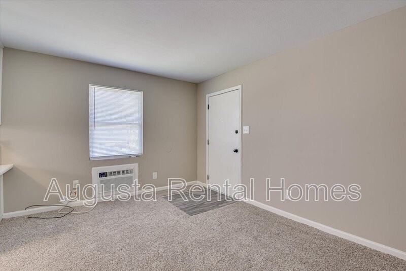 325B Verdery Dr - Photo 5 of 18