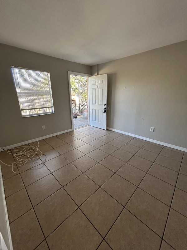 1799 Russell St S - Photo 2 of 8