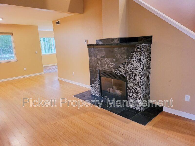 1300 Nw Slate Ln #103 - Photo 5 of 28