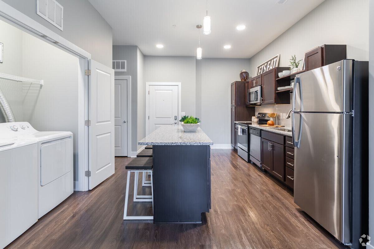 Stonewater at the Riverwalk - Photo 6 of 37