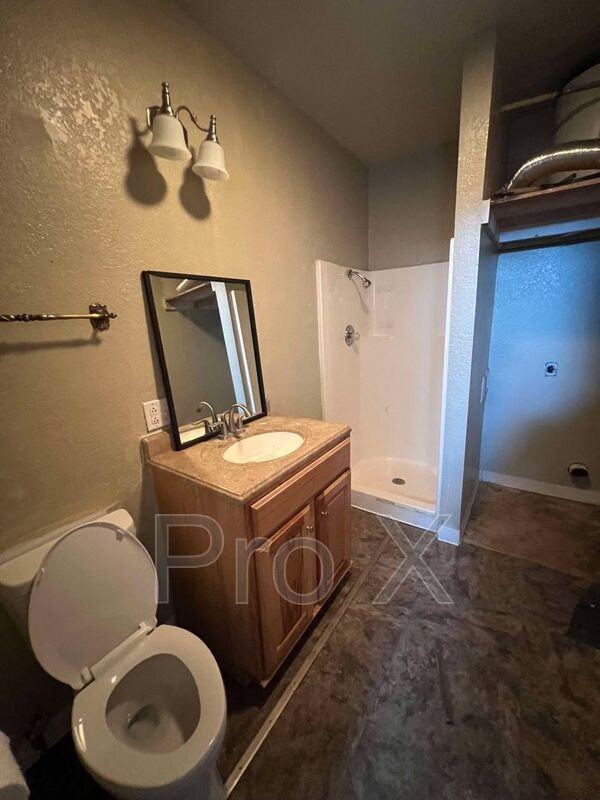 210 W 22nd St - Photo 7 of 11