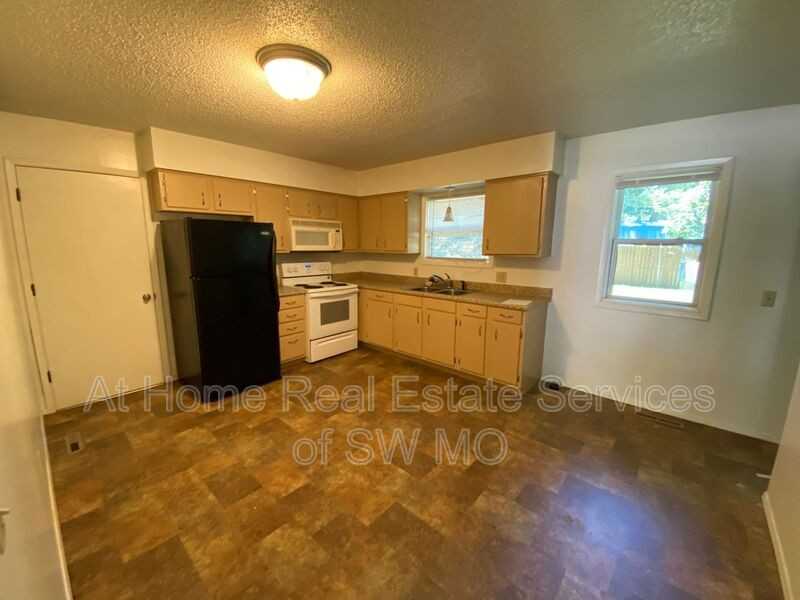 109 Aspen Cir - Photo 4 of 10