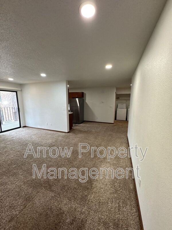 203 E Arbor Ave - Photo 2 of 16