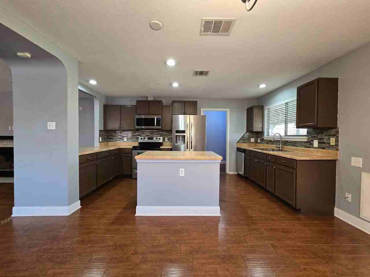 318 Fallen Leaf Ln - Photo 3 of 29