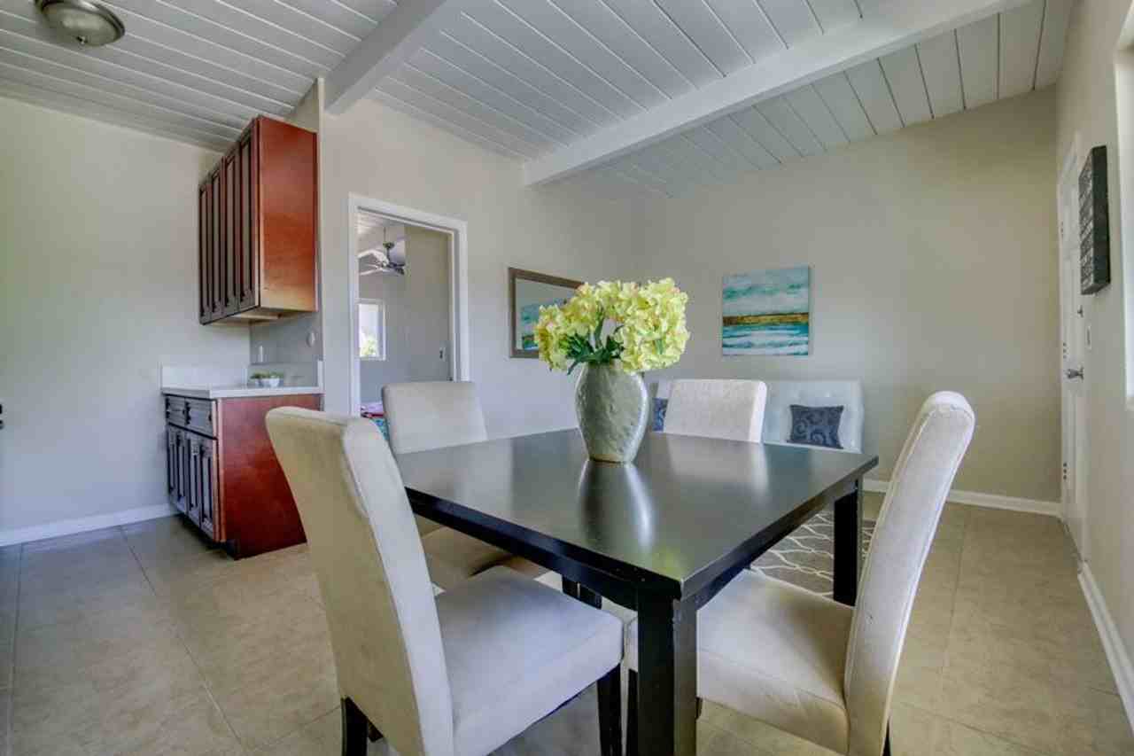 $1775 1 Bedroom - Photo 3 of 8