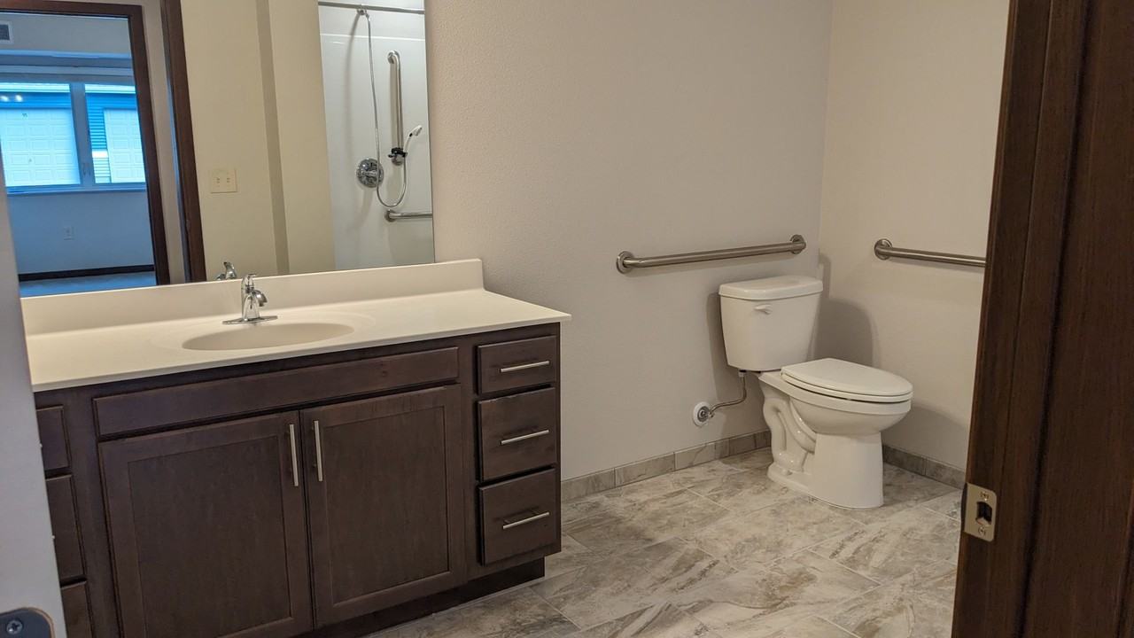 Falcon Apartments 1 - Photo 4 of 48