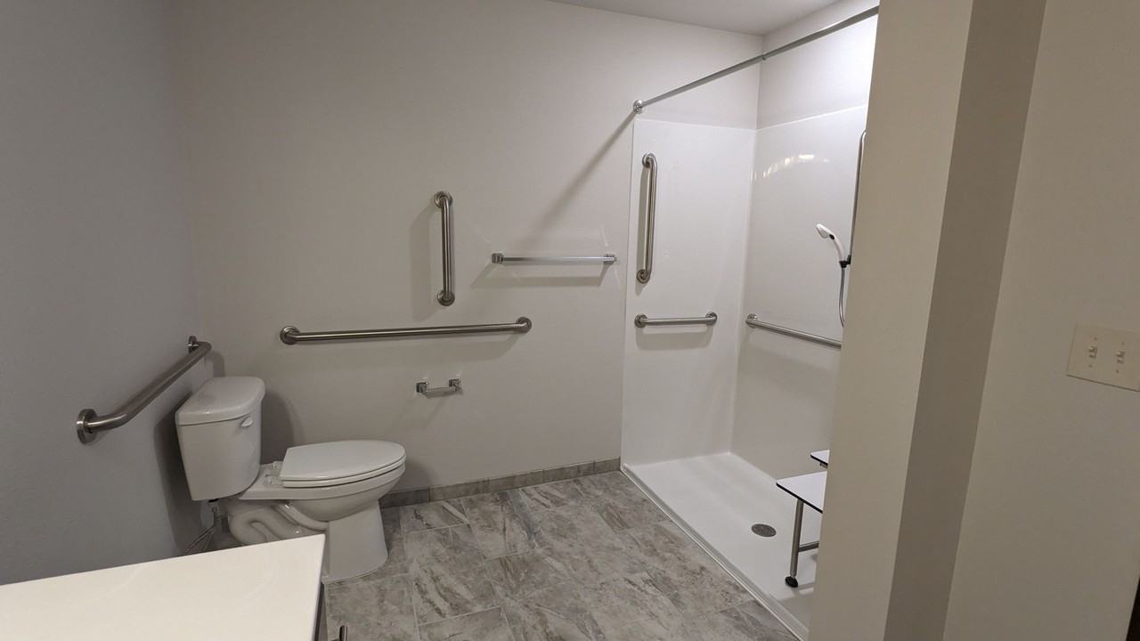 Falcon Apartments 1 - Photo 5 of 48