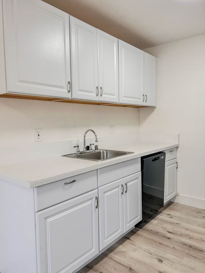 Northwood Apartments - Photo 4 of 13