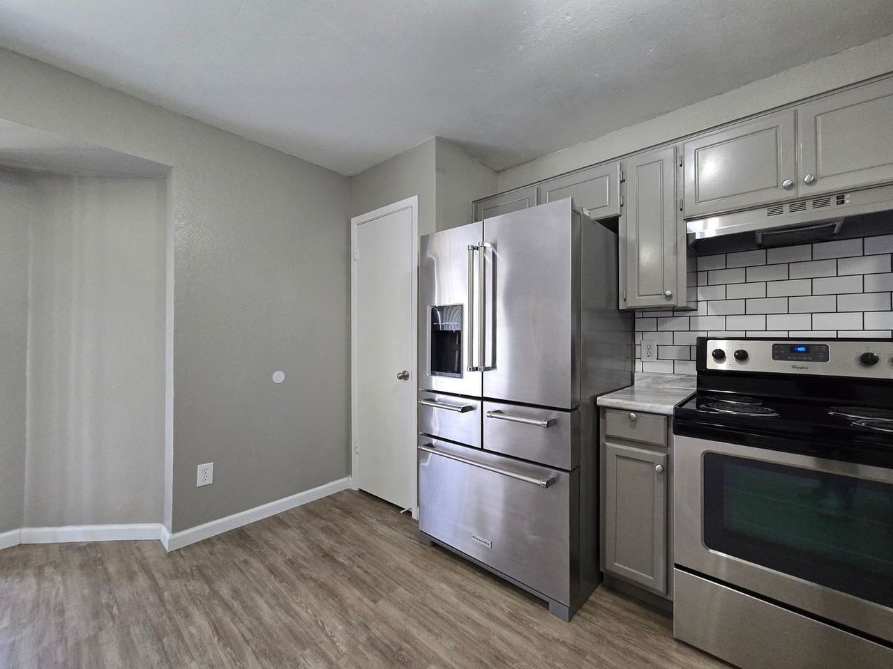 502 Carly Dr - Photo 5 of 24