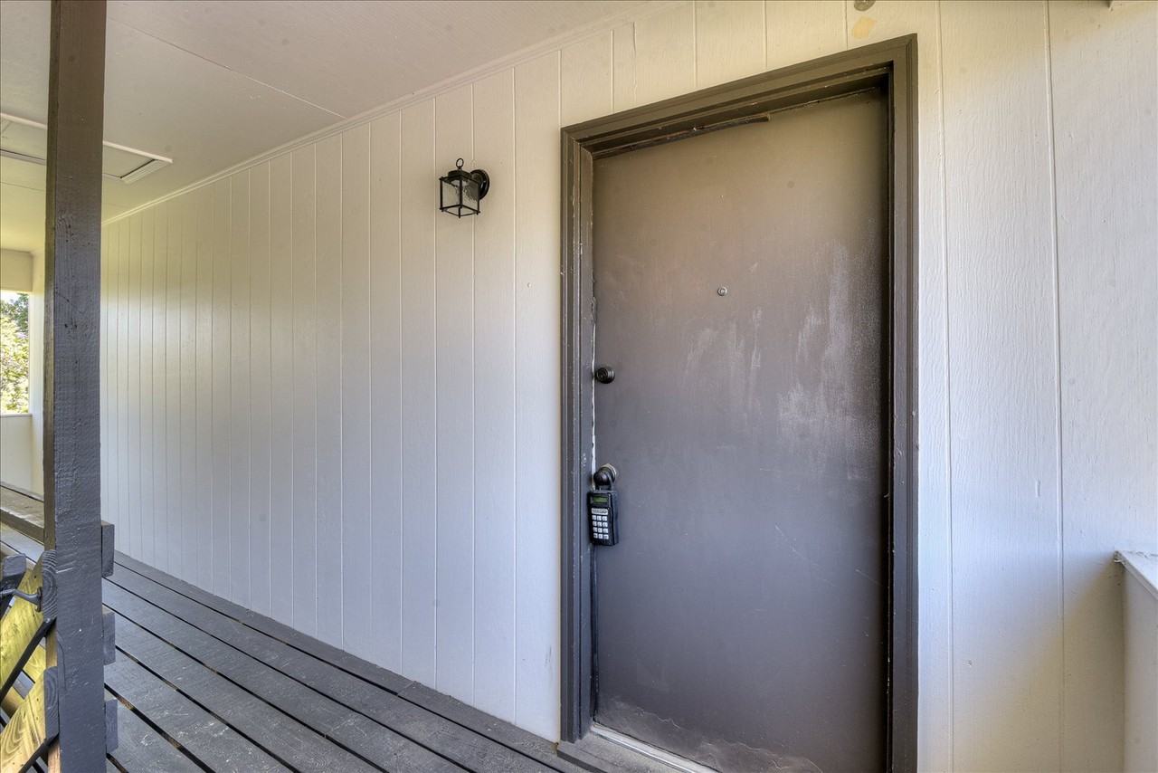 Cedar Pines Apartments - Photo 4 of 18