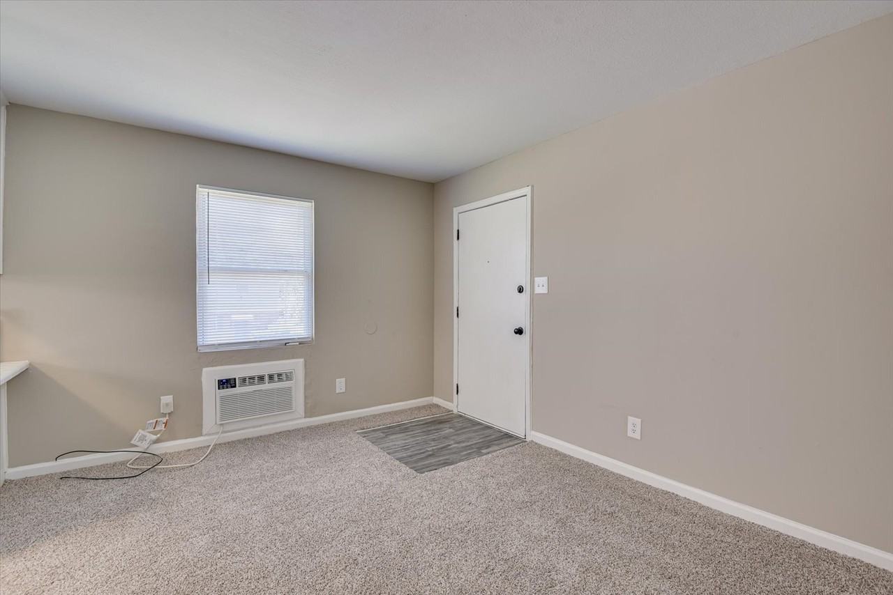 Cedar Pines Apartments - Photo 5 of 18