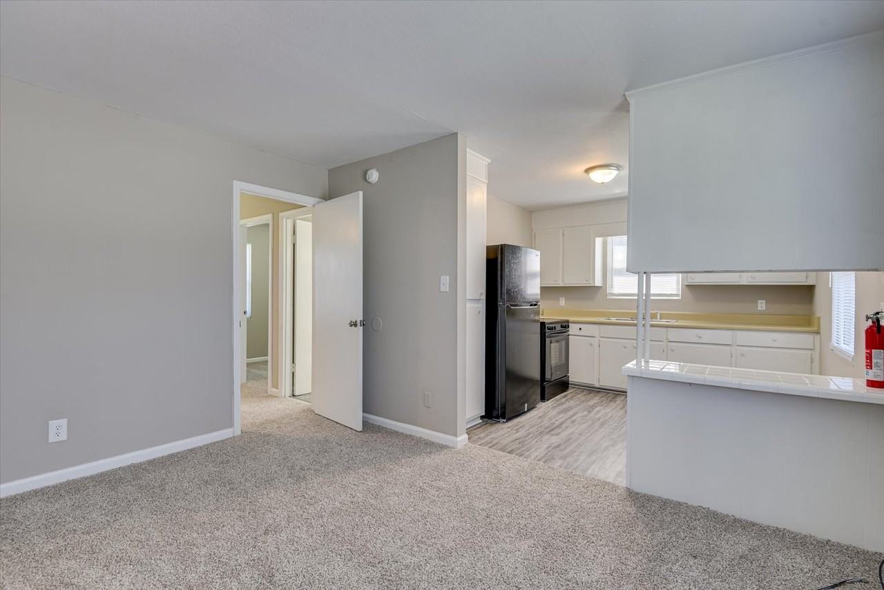 Cedar Pines Apartments - Photo 7 of 18