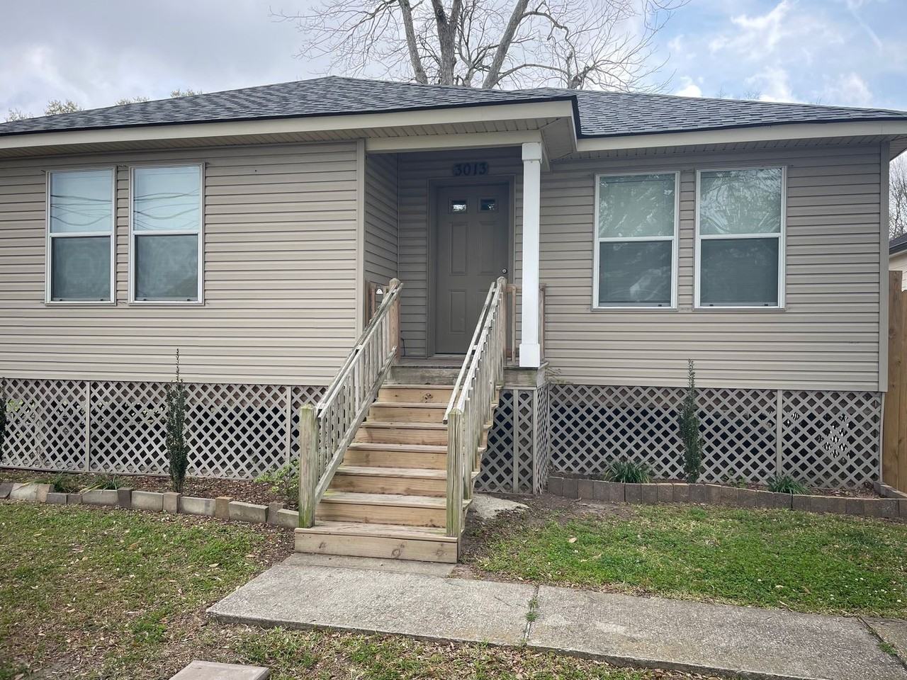 3013 Palmetto St - Photo 2 of 16