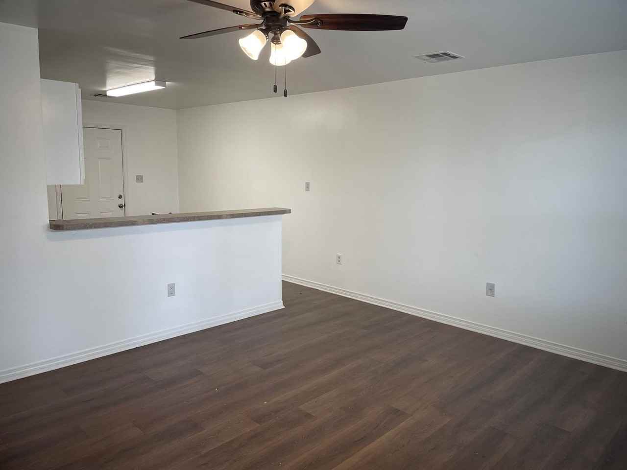 3013 Palmetto St - Photo 5 of 16