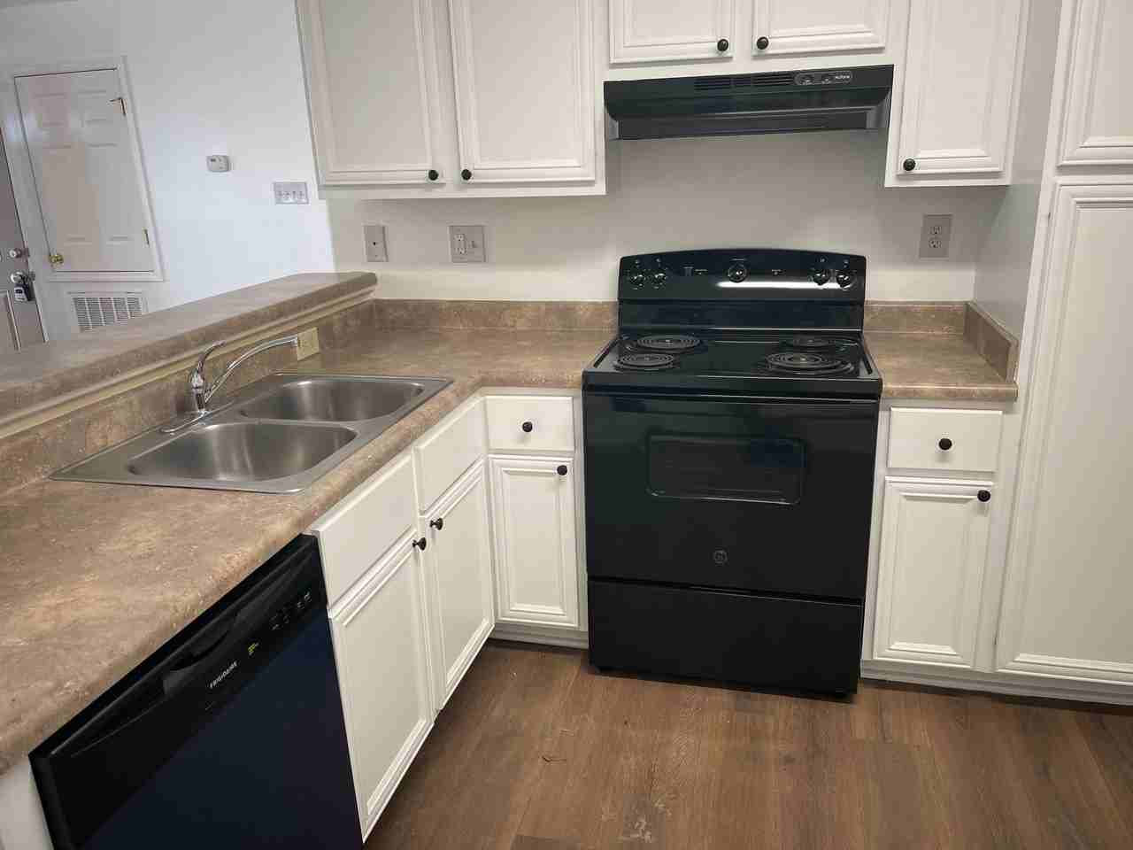 3013 Palmetto St - Photo 6 of 16