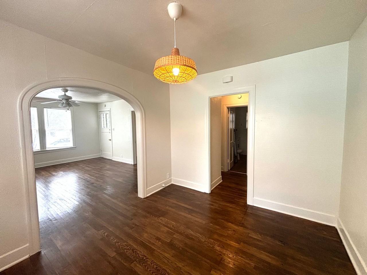 4910 Avenue H - Photo 7 of 28