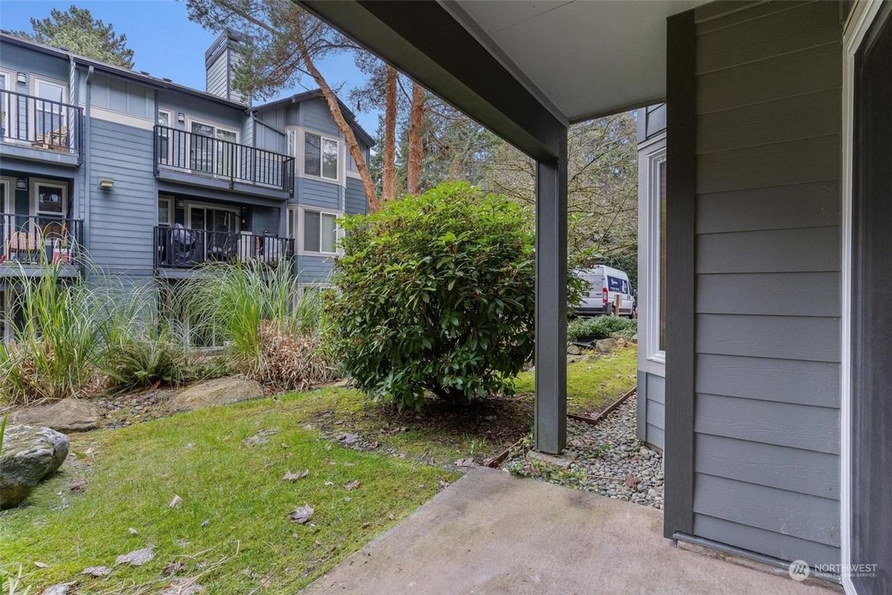 11112 Ne 124th Ln - Photo 3 of 23