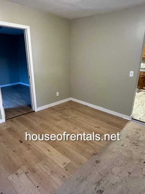 821 West Cherry Street - Photo 2 of 12