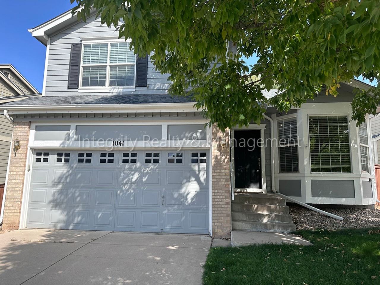 1041 Laurenwood Ln - Photo 2 of 50