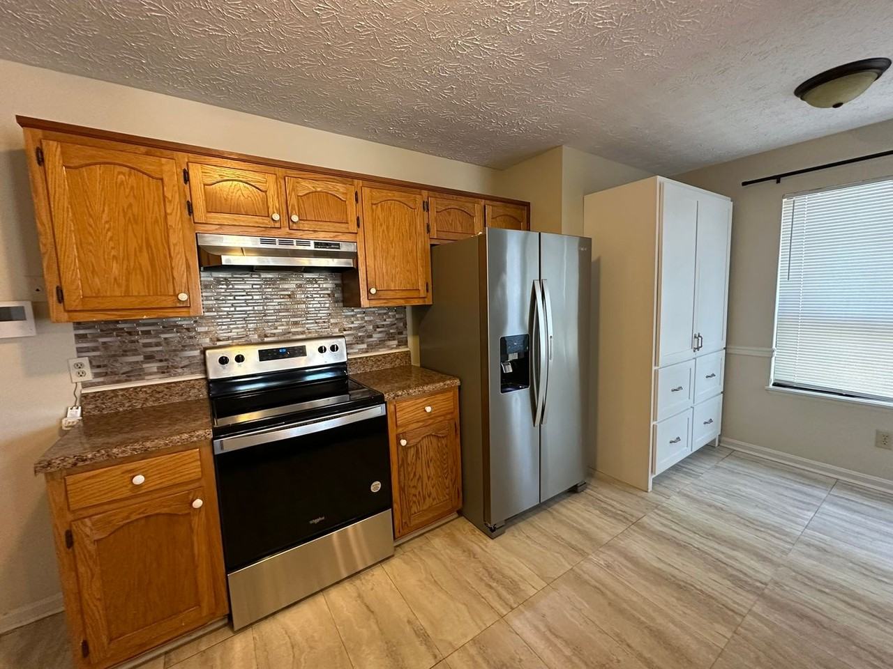 110 Island Blvd - Photo 7 of 20