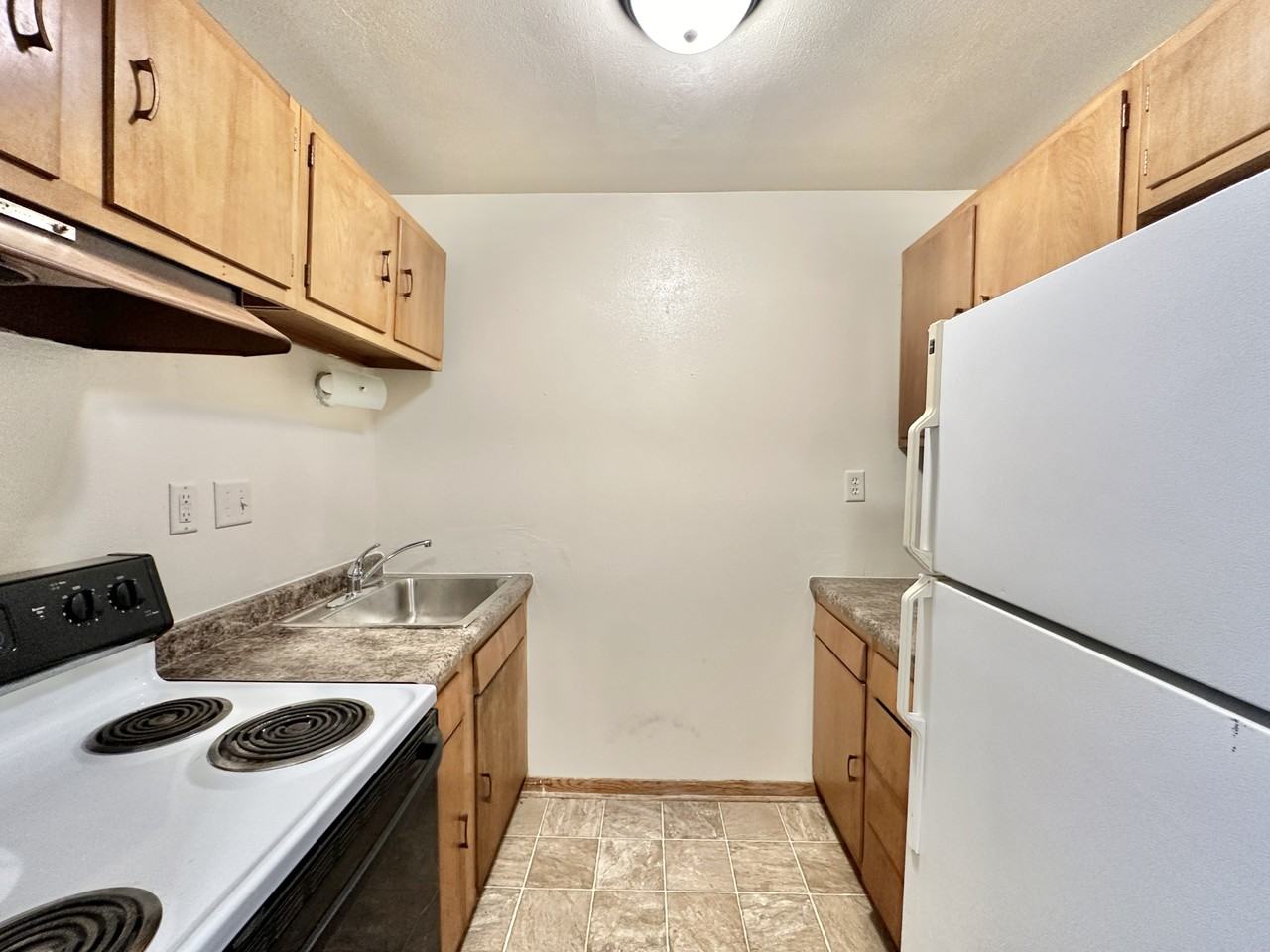 430 S Harrison Avenue - Photo 3 of 4