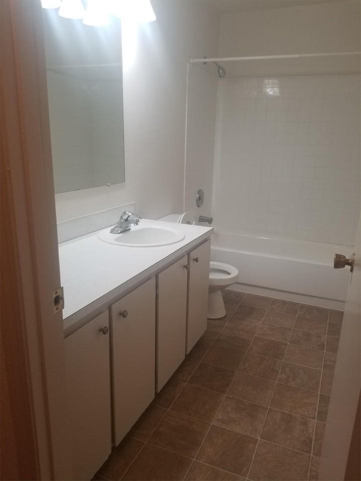 Hidden Hills Apts - Photo 4 of 25