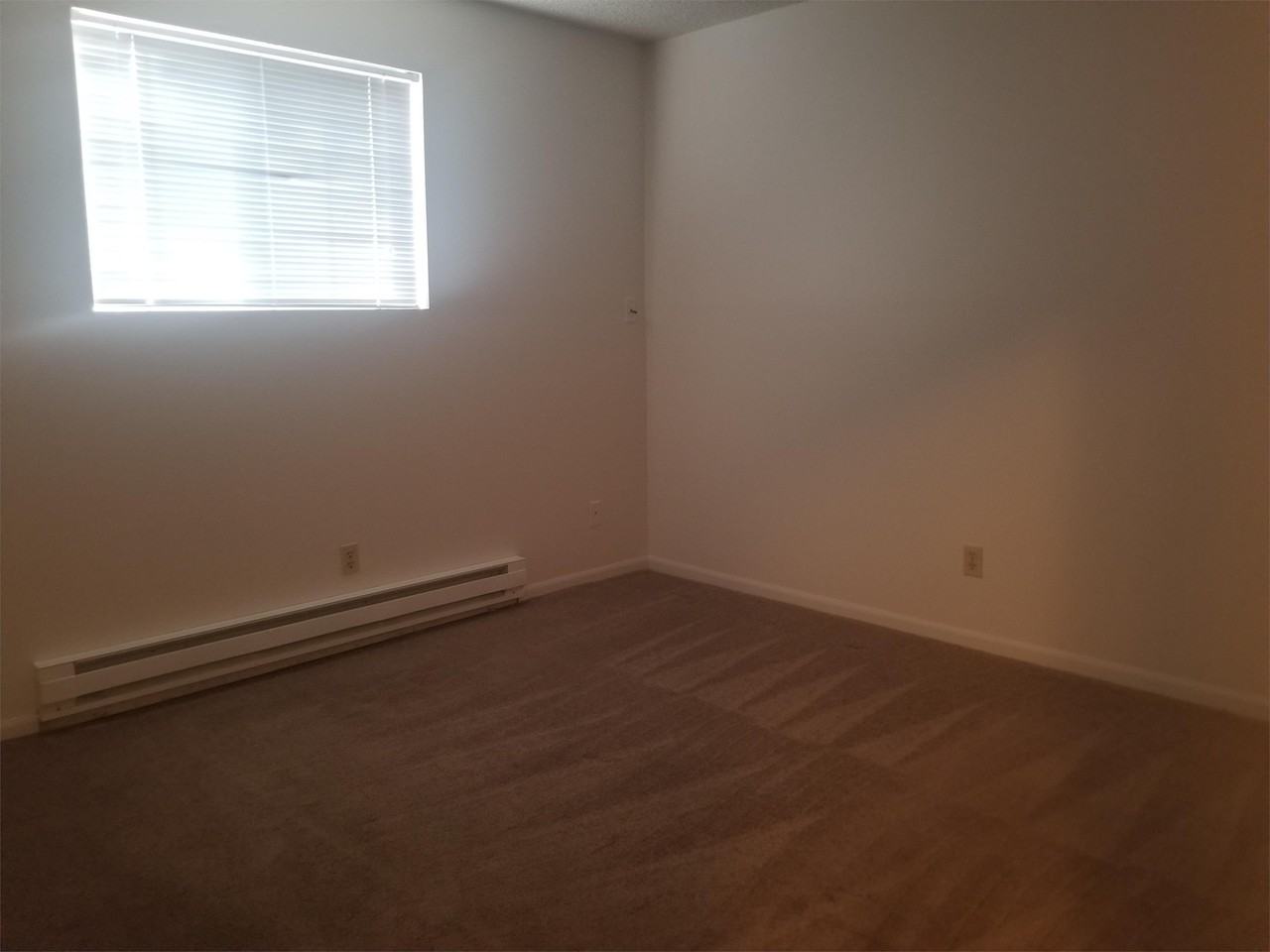 Hidden Hills Apts - Photo 5 of 25
