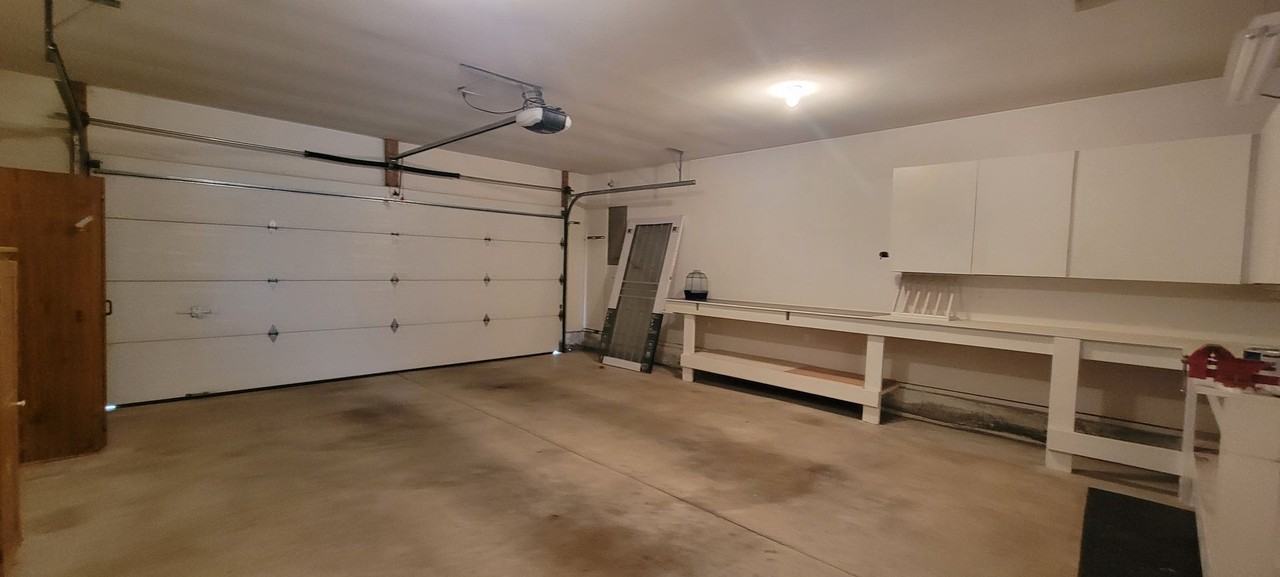 1583 Sw James St - Photo 4 of 12