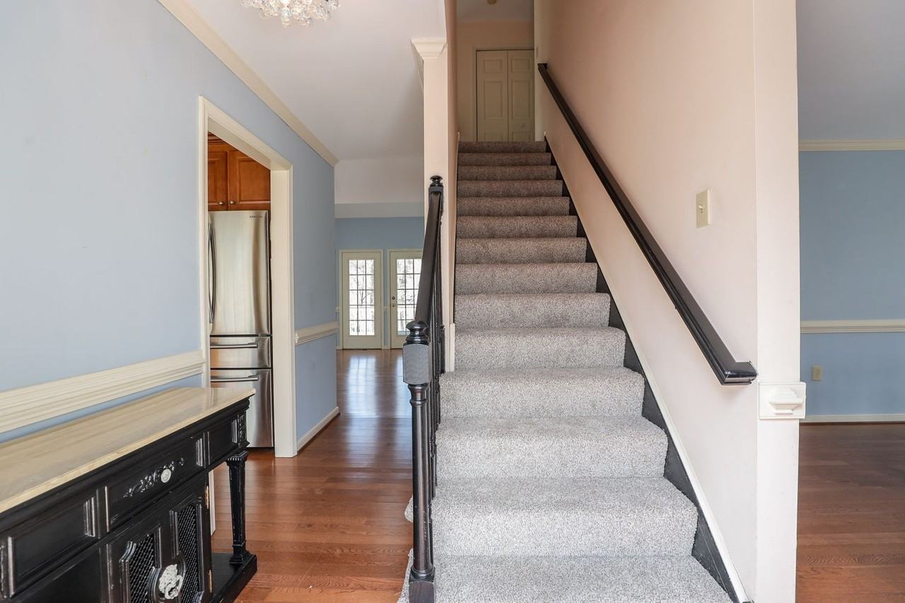 12316 Boxford Ln - Photo 5 of 30