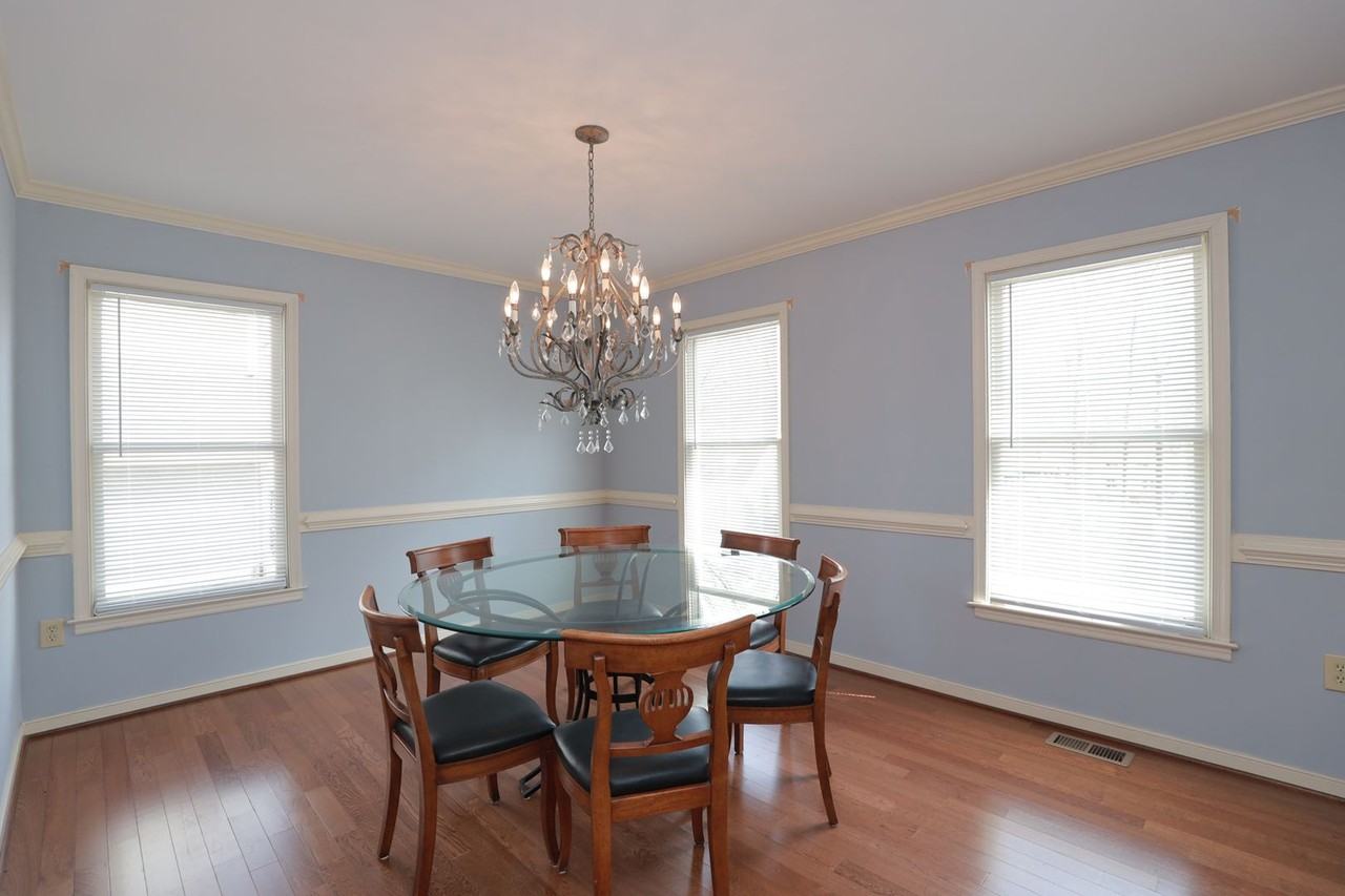 12316 Boxford Ln - Photo 7 of 30